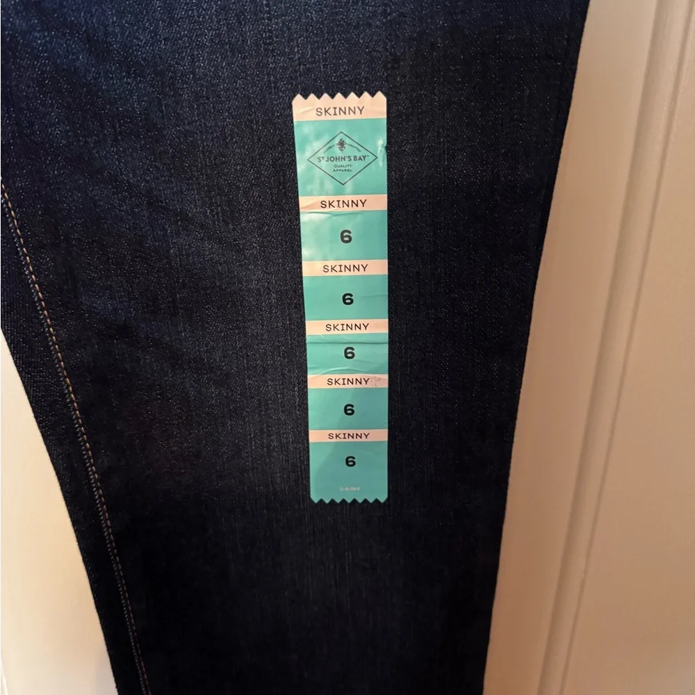 St. John's Bay Women's Dark Indigo Skinny Jeans - New With Tags - Picture 2 of 4